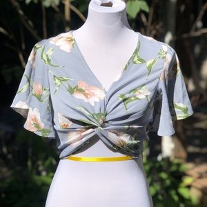 Lightweight flutter sleeve crop top